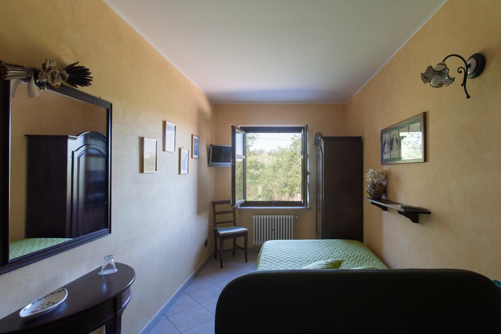 B&B Castelvecchio Ferrere Стая снимка