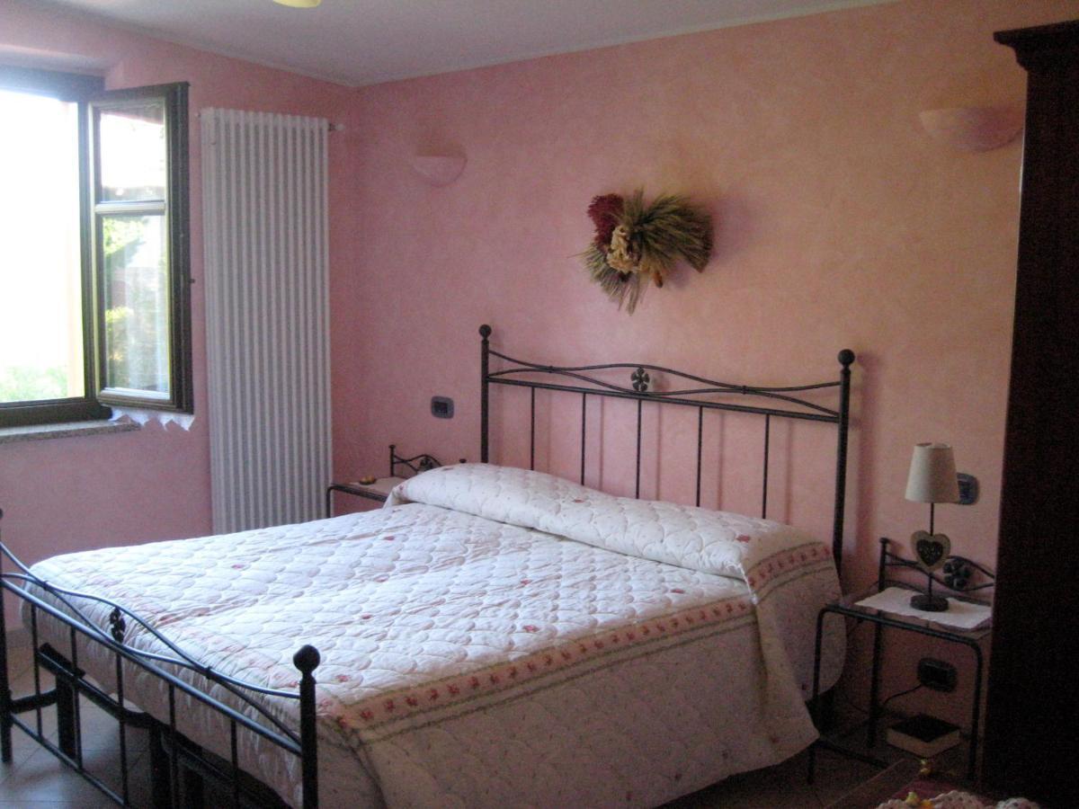B&B Castelvecchio Ferrere Стая снимка